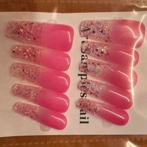 "Sugar Spark"‎ Press-On Nail Set – Pink Fade, Glitter Tips & Confetti Charm